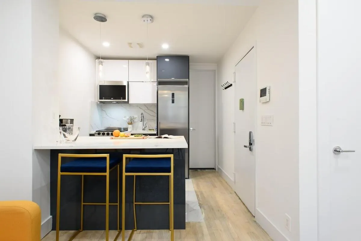 1597-12 New Studio Prime Ues Wd In Unit New York 0*,